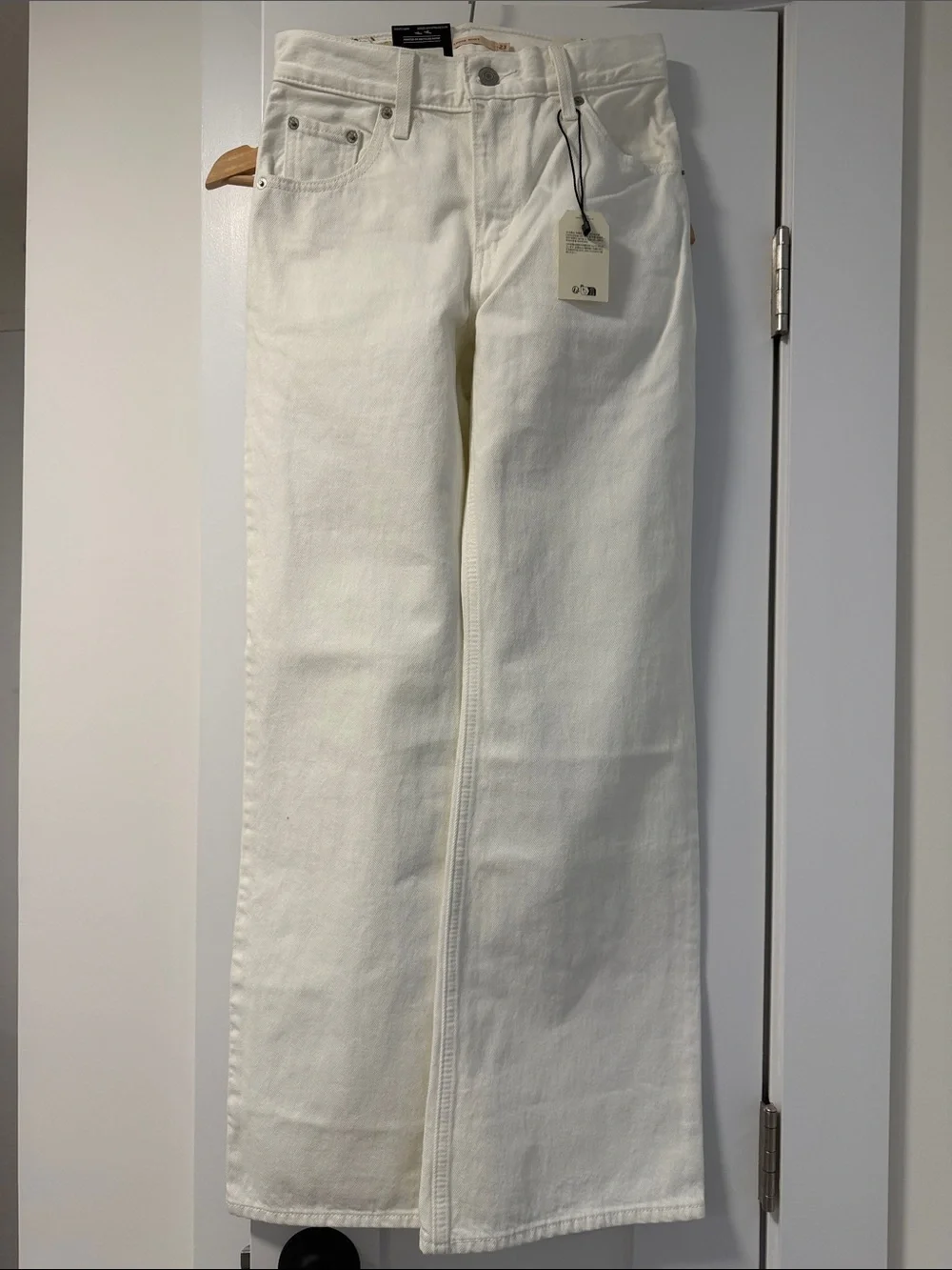 Levi's White Boot Cut Jeans - Picture 1 of 7